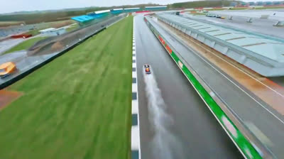 Le drone Red Bull atteint des vitesses de 350 km/h