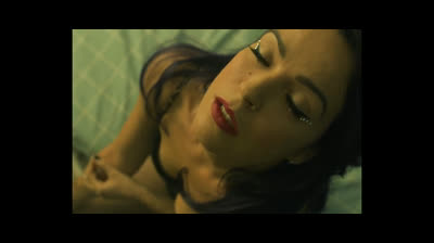 4. Polvo y sangre | Sky Rojo